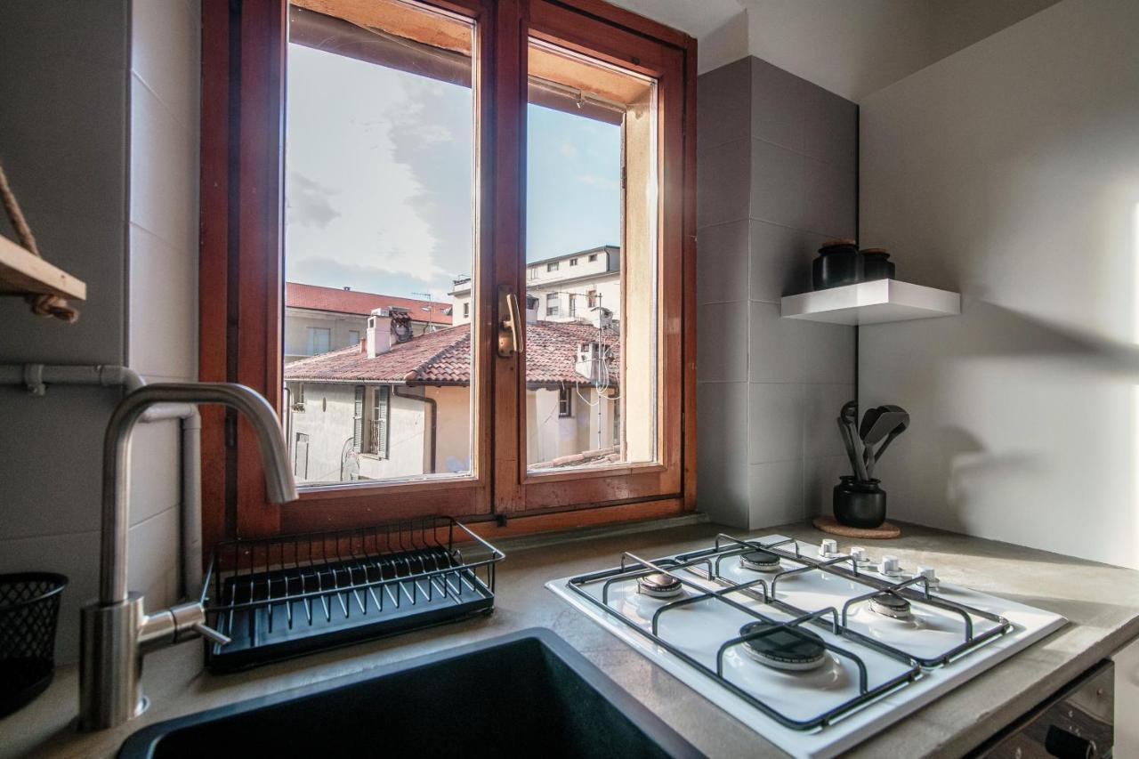 Apartment Piazza Roma By Quokka 360 - Historic Flat In The Centre Of Como Kültér fotó