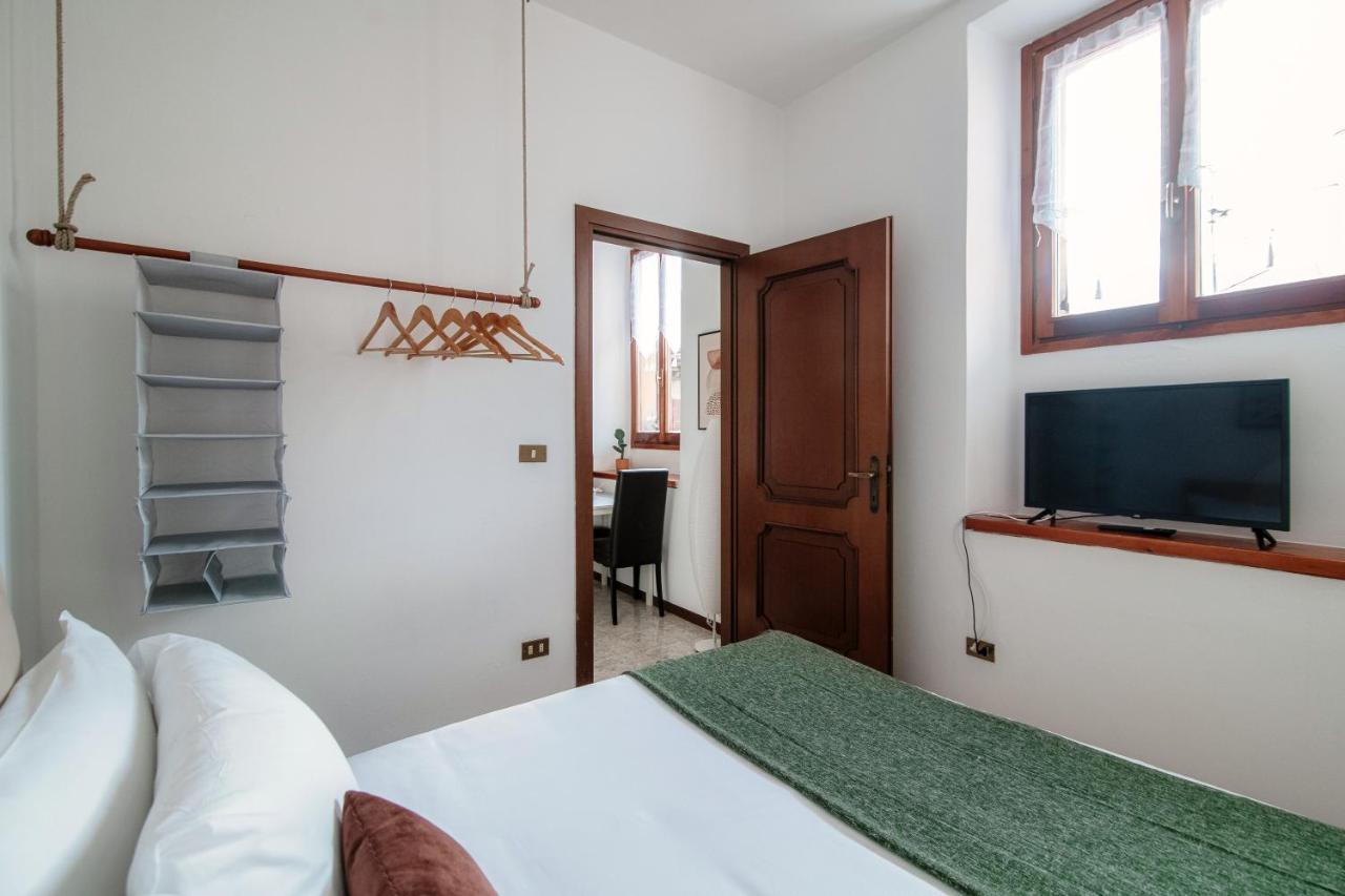 Apartment Piazza Roma By Quokka 360 - Historic Flat In The Centre Of Como Kültér fotó