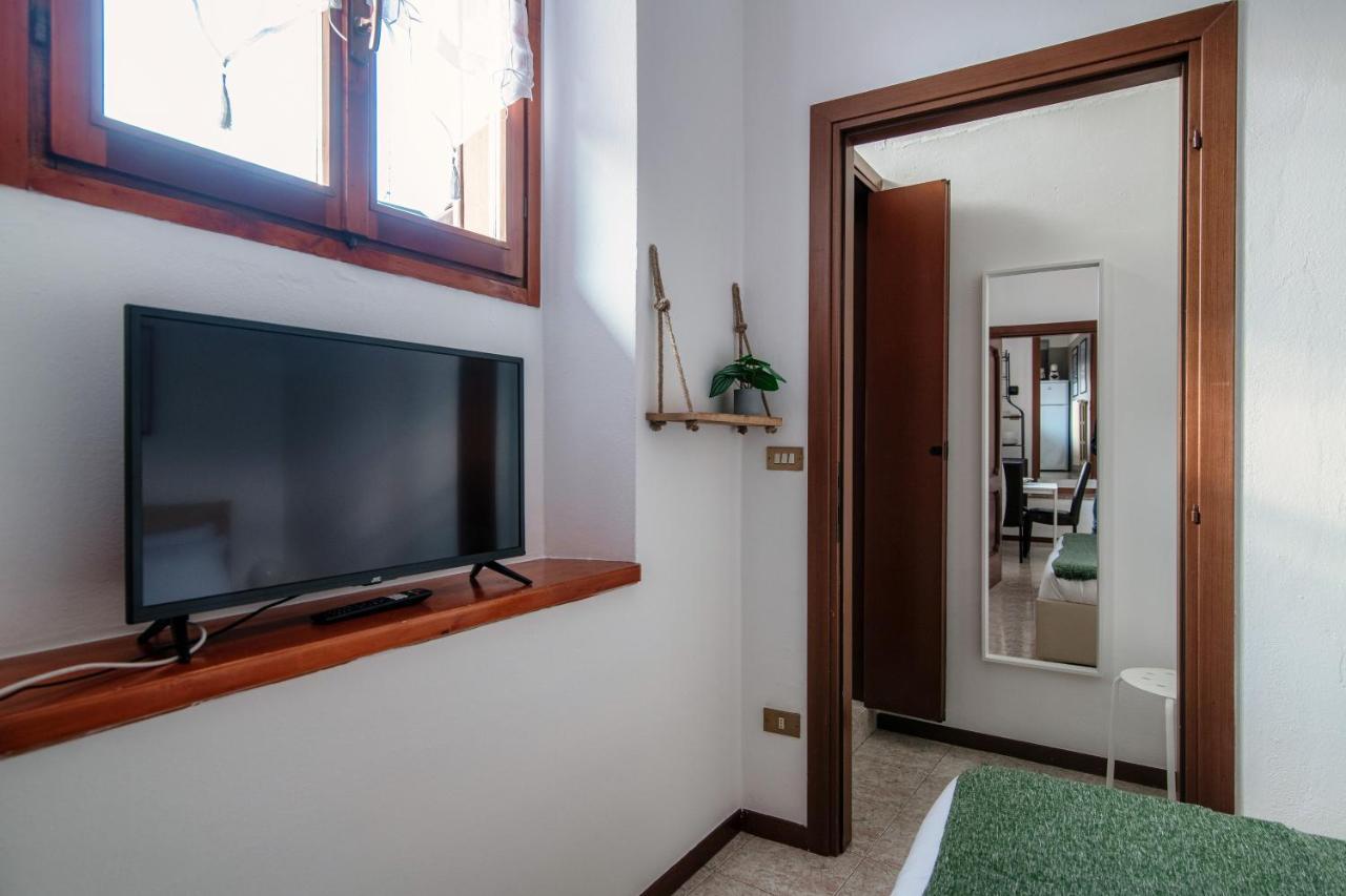 Apartment Piazza Roma By Quokka 360 - Historic Flat In The Centre Of Como Kültér fotó
